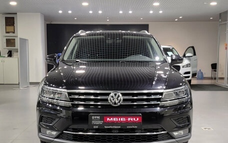 Volkswagen Tiguan II, 2017 год, 2 320 000 рублей, 2 фотография
