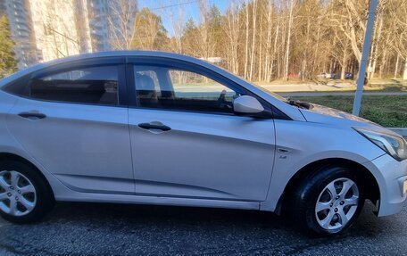Hyundai Solaris II рестайлинг, 2015 год, 525 000 рублей, 4 фотография