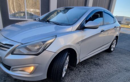 Hyundai Solaris II рестайлинг, 2015 год, 525 000 рублей, 9 фотография