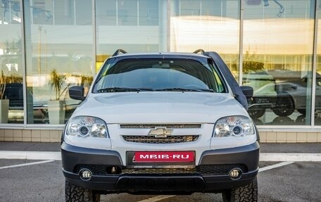 Chevrolet Niva I рестайлинг, 2017 год, 888 000 рублей, 2 фотография