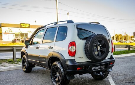 Chevrolet Niva I рестайлинг, 2017 год, 888 000 рублей, 5 фотография