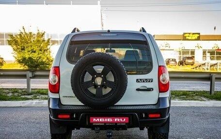 Chevrolet Niva I рестайлинг, 2017 год, 888 000 рублей, 6 фотография