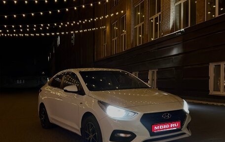 Hyundai Solaris II рестайлинг, 2018 год, 1 100 000 рублей, 1 фотография