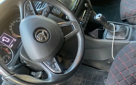 Skoda Rapid I, 2018 год, 1 350 000 рублей, 6 фотография