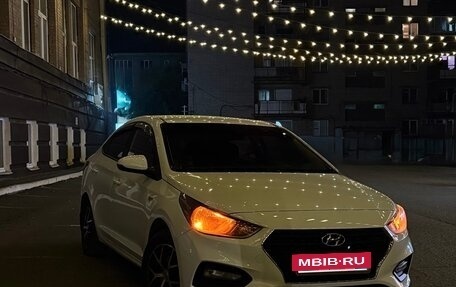 Hyundai Solaris II рестайлинг, 2018 год, 1 100 000 рублей, 4 фотография