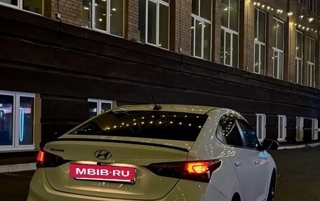 Hyundai Solaris II рестайлинг, 2018 год, 1 100 000 рублей, 3 фотография