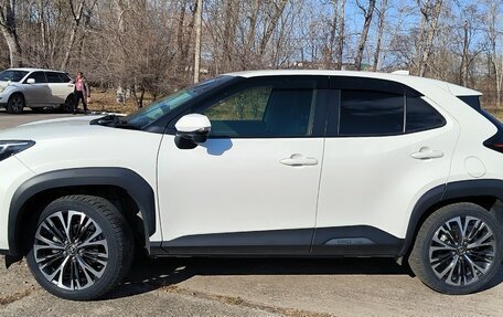 Toyota Yaris Cross, 2020 год, 1 950 000 рублей, 2 фотография
