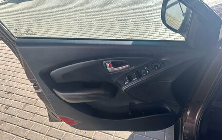 Hyundai ix35 I рестайлинг, 2013 год, 1 300 000 рублей, 18 фотография