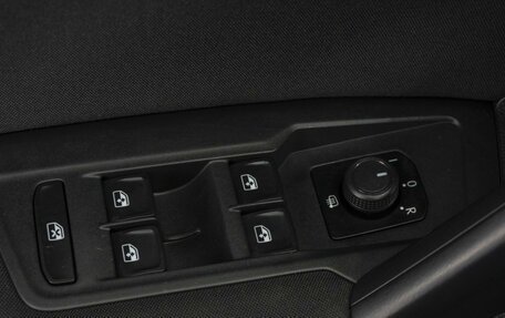 Volkswagen Tiguan II, 2017 год, 2 100 000 рублей, 16 фотография