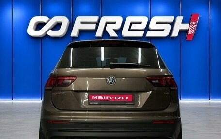 Volkswagen Tiguan II, 2017 год, 2 100 000 рублей, 4 фотография