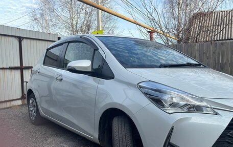 Toyota Vitz, 2018 год, 1 100 000 рублей, 2 фотография