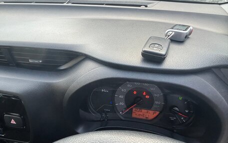 Toyota Vitz, 2018 год, 1 100 000 рублей, 7 фотография