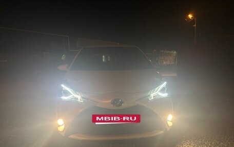 Toyota Vitz, 2018 год, 1 100 000 рублей, 10 фотография