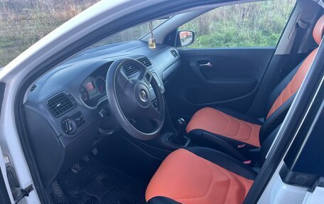 Volkswagen Polo VI (EU Market), 2012 год, 730 000 рублей, 13 фотография