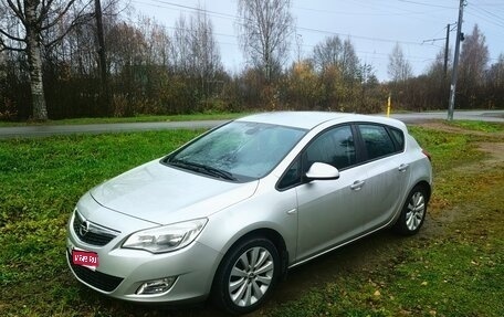 Opel Astra J, 2011 год, 830 000 рублей, 1 фотография