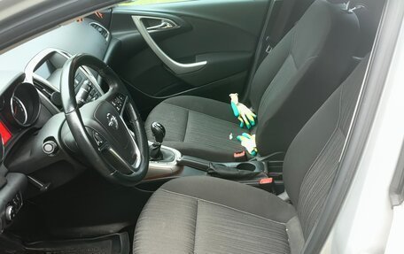 Opel Astra J, 2011 год, 830 000 рублей, 6 фотография