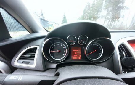Opel Astra J, 2011 год, 830 000 рублей, 9 фотография