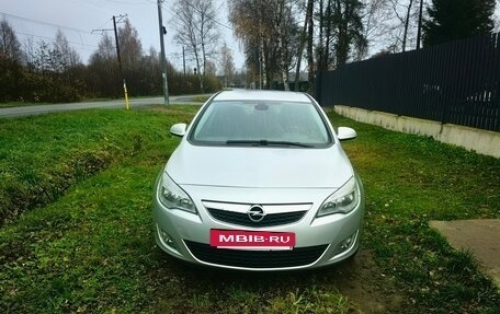 Opel Astra J, 2011 год, 830 000 рублей, 4 фотография