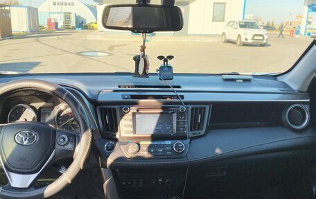Toyota RAV4, 2016 год, 2 590 000 рублей, 12 фотография