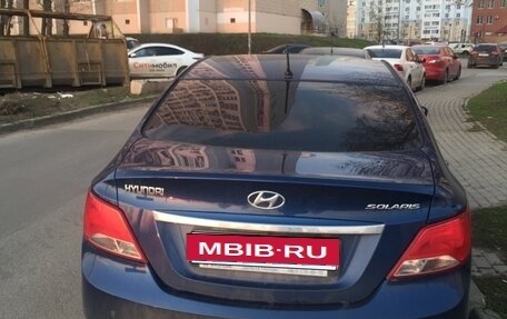 Hyundai Solaris II рестайлинг, 2015 год, 1 050 000 рублей, 4 фотография