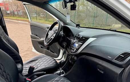 Hyundai Solaris II рестайлинг, 2013 год, 990 000 рублей, 12 фотография