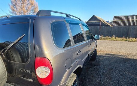 Chevrolet Niva I рестайлинг, 2010 год, 390 000 рублей, 4 фотография
