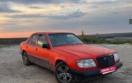 Mercedes-Benz E-Класс, 1994 год, 200 000 рублей, 3 фотография