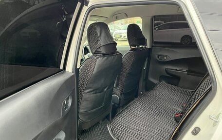 Toyota Ractis II, 2011 год, 929 000 рублей, 11 фотография