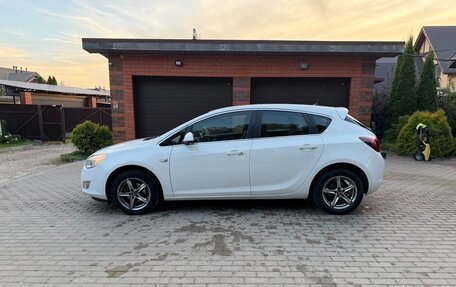 Opel Astra J, 2011 год, 690 000 рублей, 5 фотография
