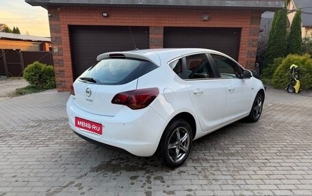 Opel Astra J, 2011 год, 690 000 рублей, 4 фотография