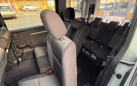 Honda Stepwgn IV рестайлинг, 2018 год, 2 100 000 рублей, 16 фотография