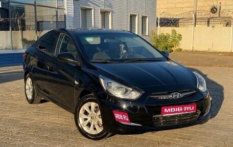 Hyundai Solaris II рестайлинг, 2012 год, 660 000 рублей, 1 фотография