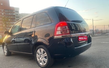 Opel Zafira B, 2012 год, 525 000 рублей, 1 фотография