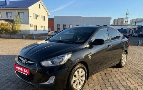 Hyundai Solaris II рестайлинг, 2012 год, 660 000 рублей, 2 фотография