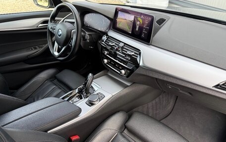 BMW 5 серия, 2022 год, 3 470 000 рублей, 10 фотография