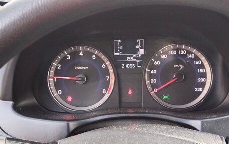 Hyundai Solaris II рестайлинг, 2014 год, 800 000 рублей, 1 фотография