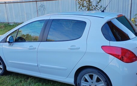 Peugeot 308 II, 2012 год, 399 999 рублей, 10 фотография