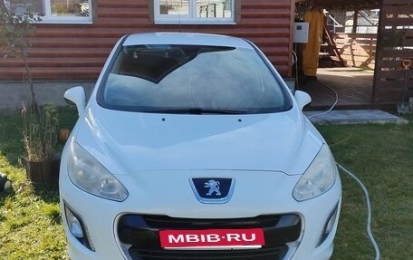 Peugeot 308 II, 2012 год, 399 999 рублей, 6 фотография