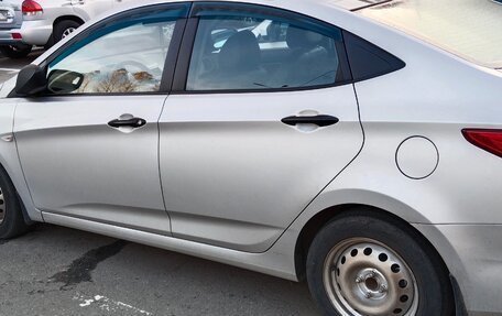 Hyundai Solaris II рестайлинг, 2014 год, 800 000 рублей, 5 фотография