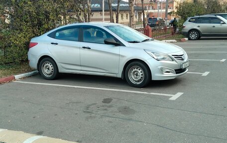 Hyundai Solaris II рестайлинг, 2014 год, 800 000 рублей, 9 фотография