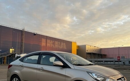 Hyundai Solaris II рестайлинг, 2012 год, 1 599 999 рублей, 2 фотография