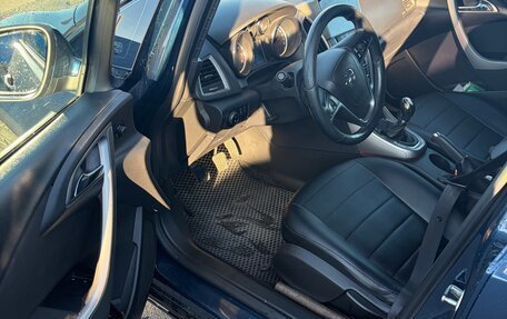 Opel Astra J, 2011 год, 530 000 рублей, 7 фотография