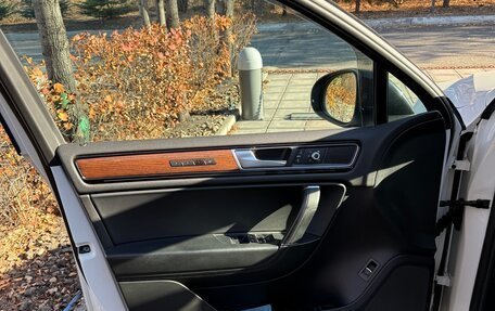 Volkswagen Touareg III, 2017 год, 4 000 000 рублей, 13 фотография