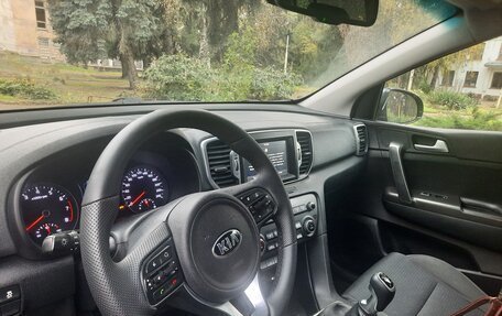 KIA Sportage IV рестайлинг, 2017 год, 1 600 000 рублей, 14 фотография