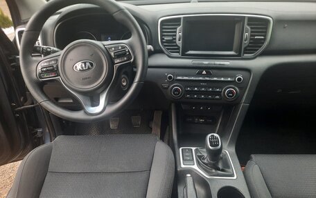KIA Sportage IV рестайлинг, 2017 год, 1 600 000 рублей, 17 фотография
