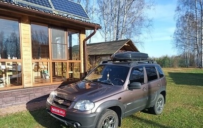 Chevrolet Niva I рестайлинг, 2015 год, 699 000 рублей, 1 фотография