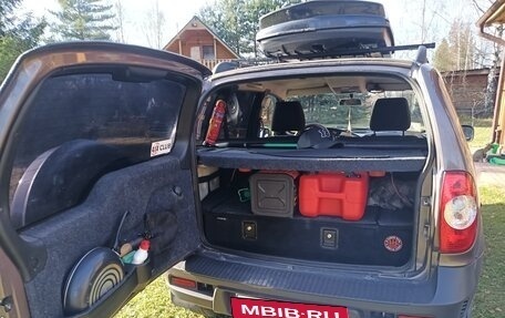Chevrolet Niva I рестайлинг, 2015 год, 699 000 рублей, 6 фотография