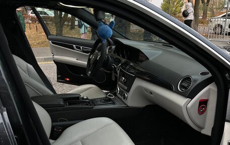 Mercedes-Benz C-Класс, 2011 год, 1 600 000 рублей, 11 фотография