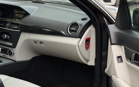 Mercedes-Benz C-Класс, 2011 год, 1 600 000 рублей, 14 фотография