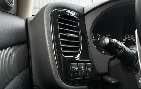 Mitsubishi Outlander III рестайлинг 3, 2012 год, 1 359 000 рублей, 23 фотография